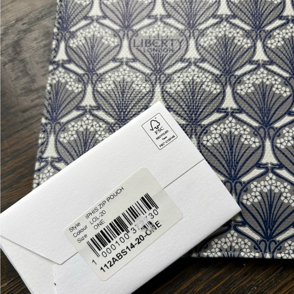 Liberty London all purpose Flat Clutch - Picture 7 of 7